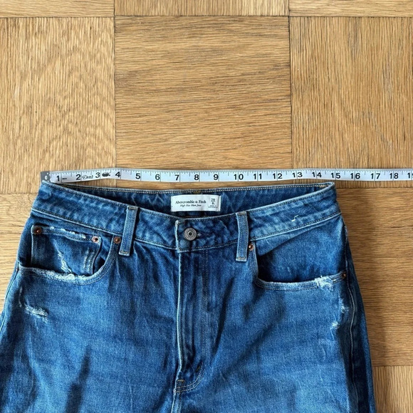 Abercrombie & Fitch Size 28 6L High Rise Long Mom Jeans Blue Distressed Denim - Picture 6 of 10